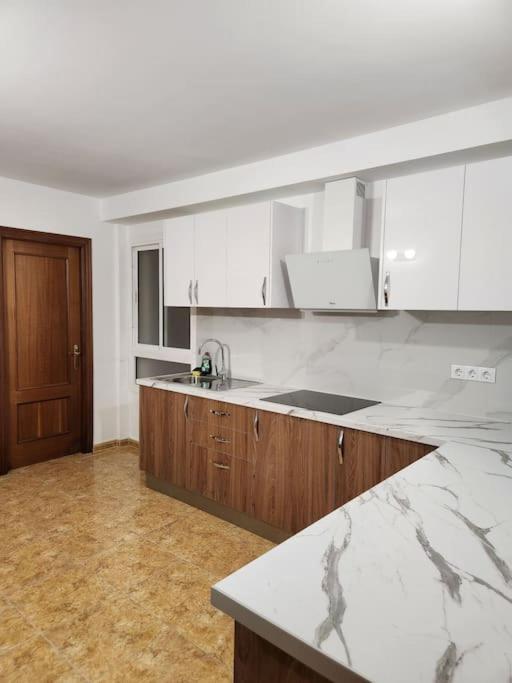 Lujoso Apartamento Vacacional Appartamento Carrizal Esterno foto